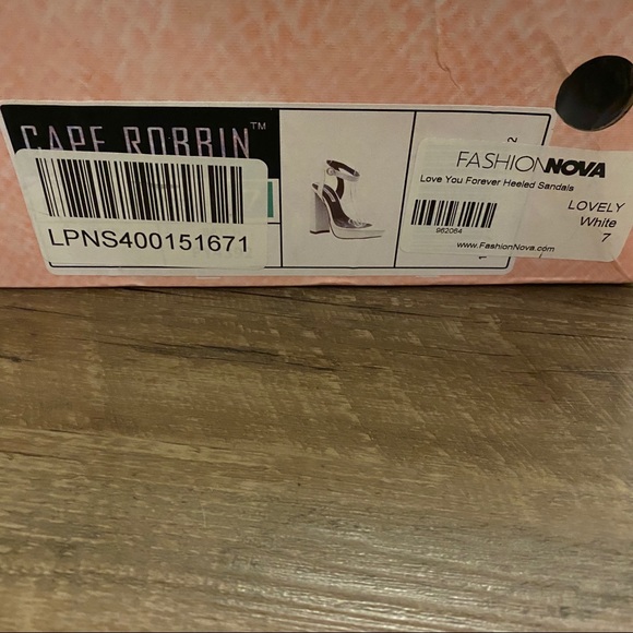 Cape robbin heels new - Picture 2 of 4